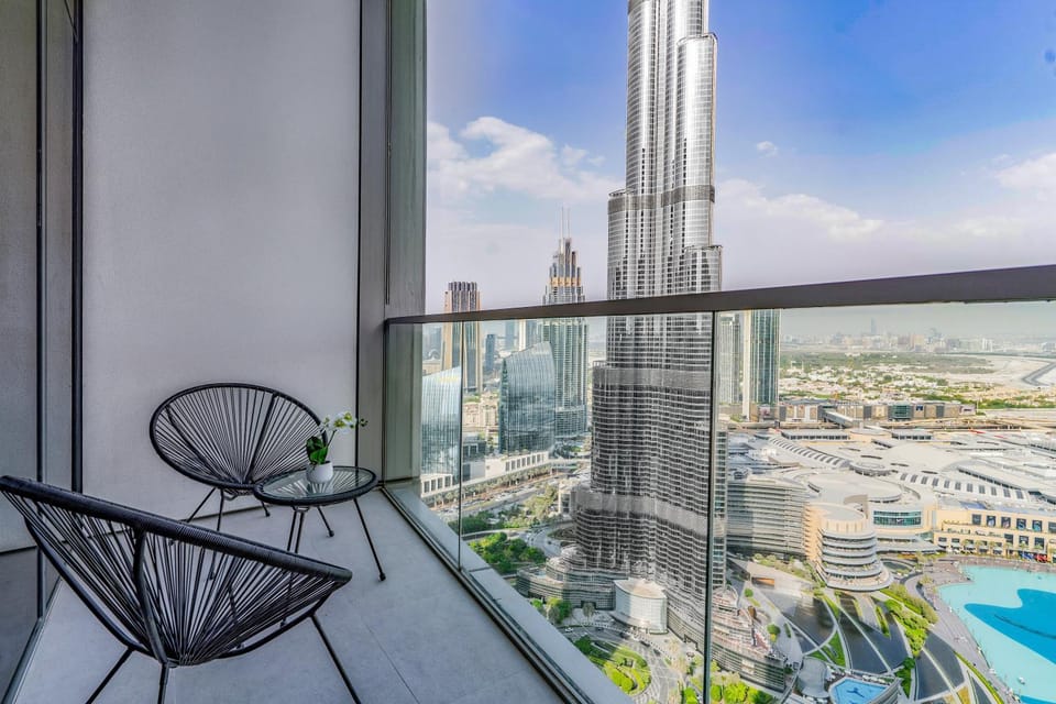 Balcony/Terrace, Balcony/Terrace, Seating area, City view, Pool view
