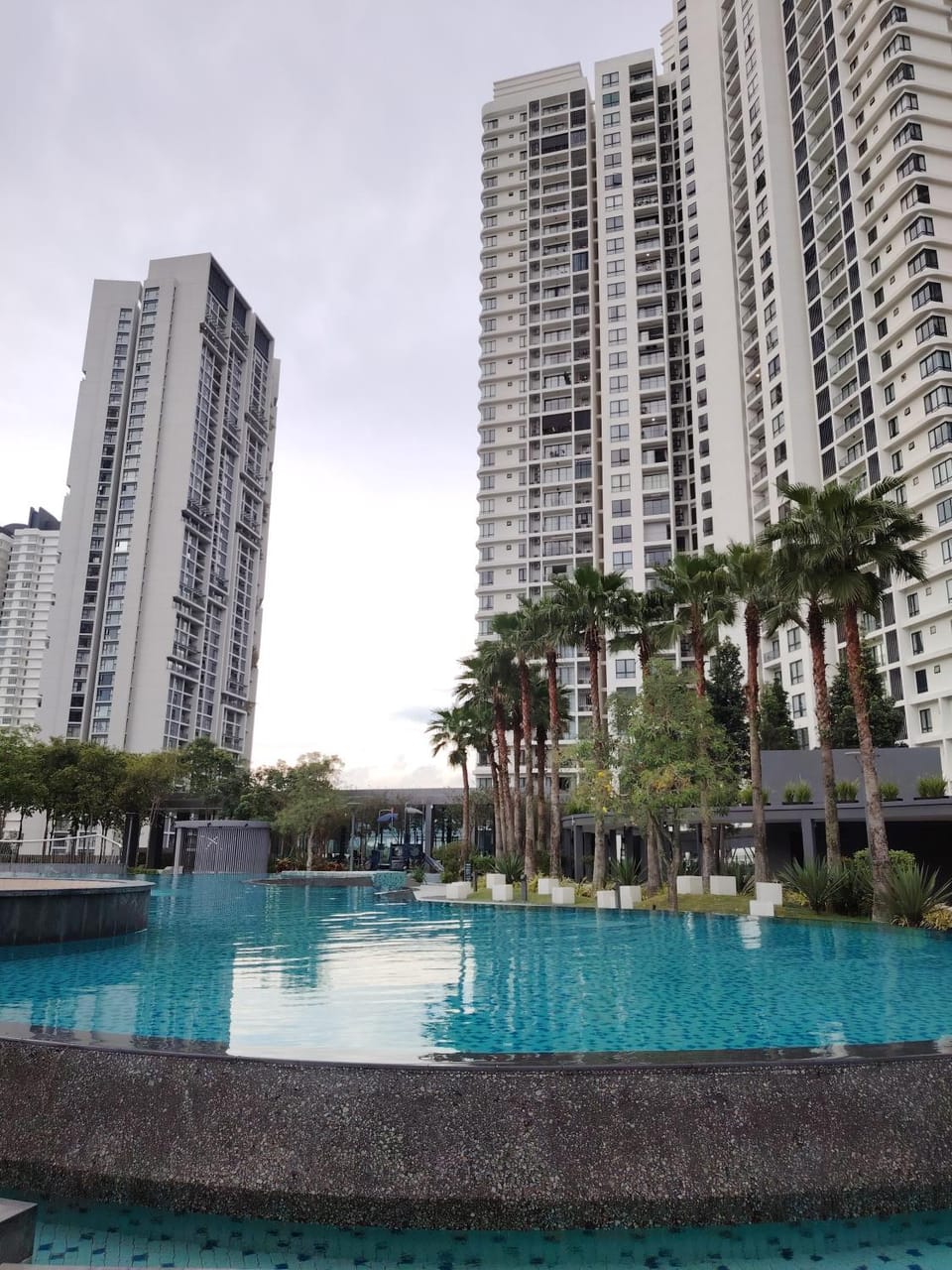 Elegant Home Desa ParkCity Walk to Central Park Apartment in Petaling Jaya