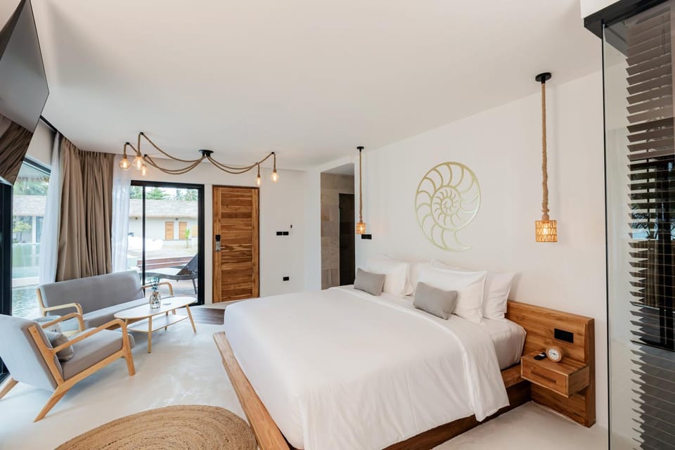 Seating area, Bedroom