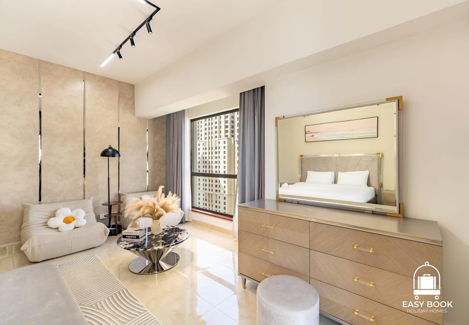 Bed, Day, View (from property/room), Photo of the whole room, Seating area, Bedroom, wardrobe