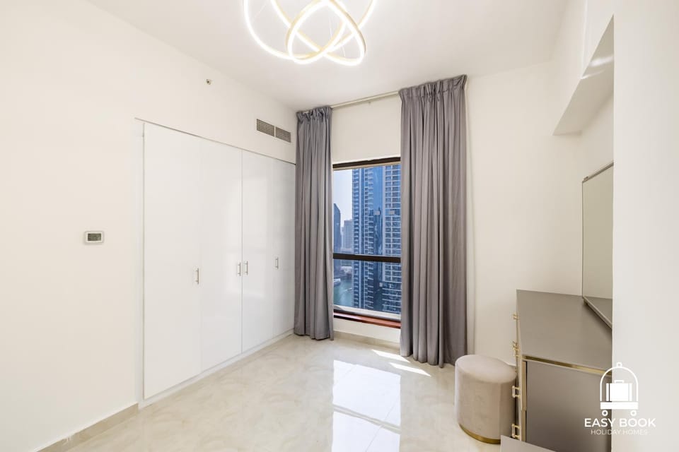 Day, View (from property/room), Bedroom, City view, wardrobe