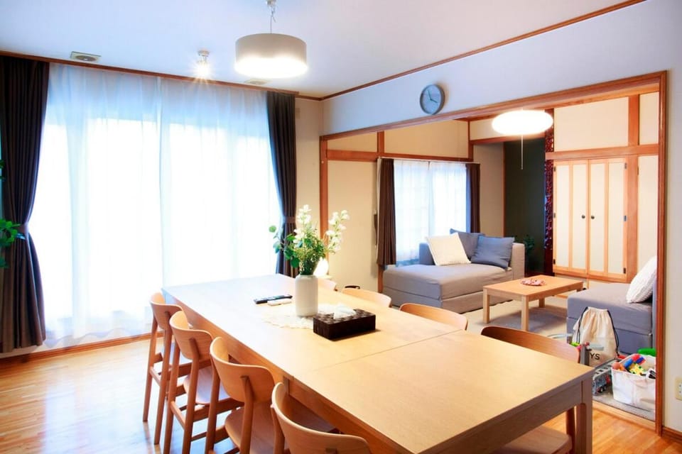 Living room, Seating area, Dining area