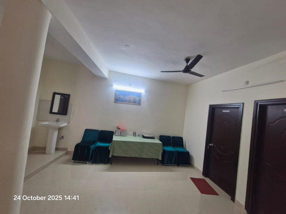 Communal lounge/ TV room, Seating area