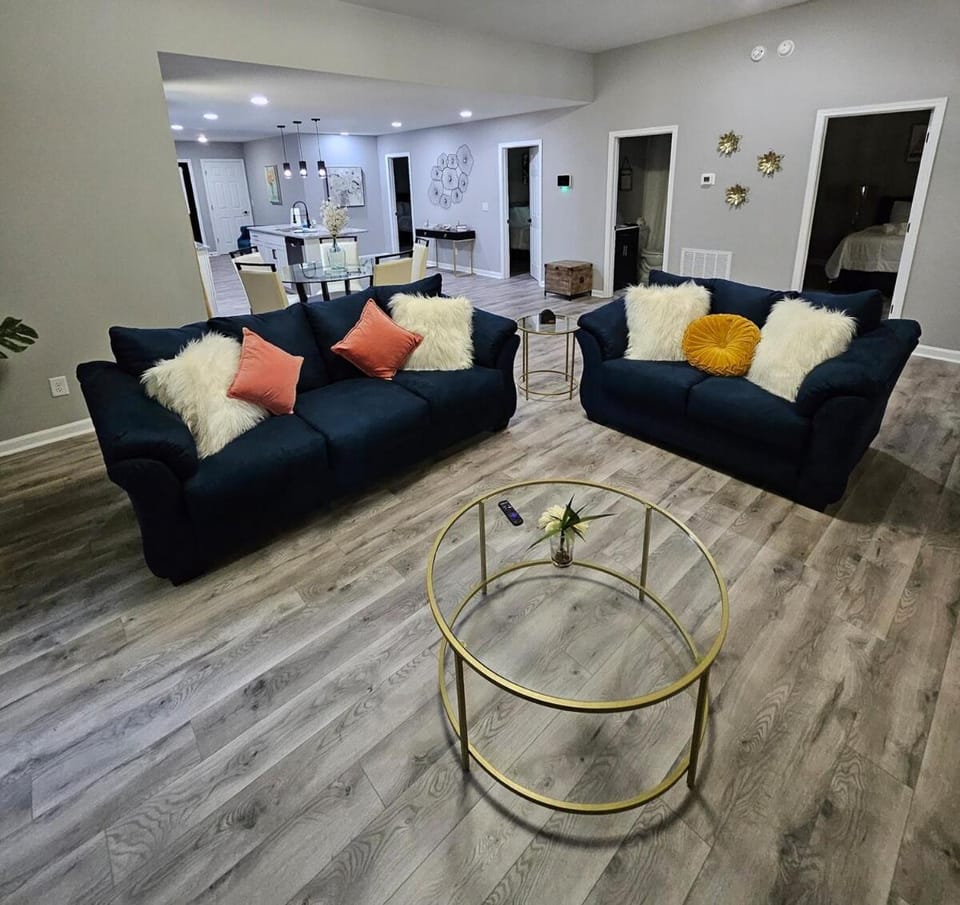 Living room, Seating area