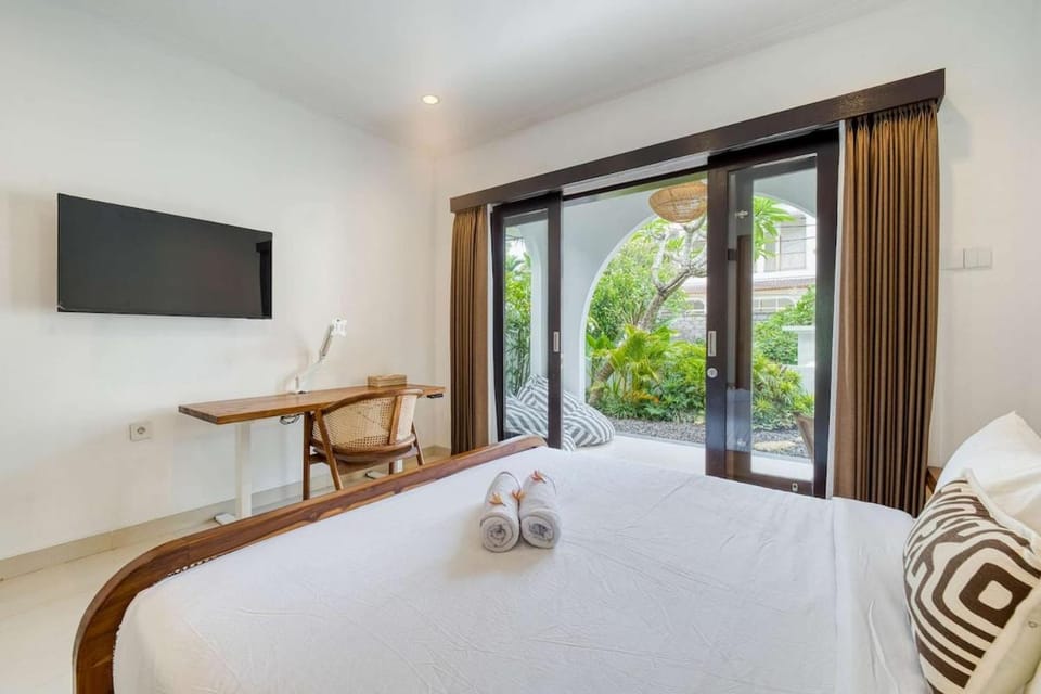 Villa Unagi Chic 2BR Tropical Escape in Canggu Villa in North Kuta