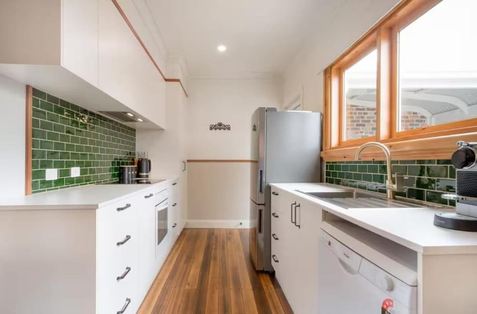 History Meets Luxury - Meet Wahroonga! House in Launceston