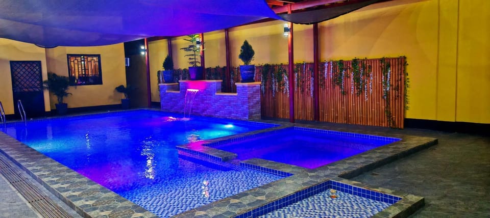 Lolo's Staycation Villa in Angeles