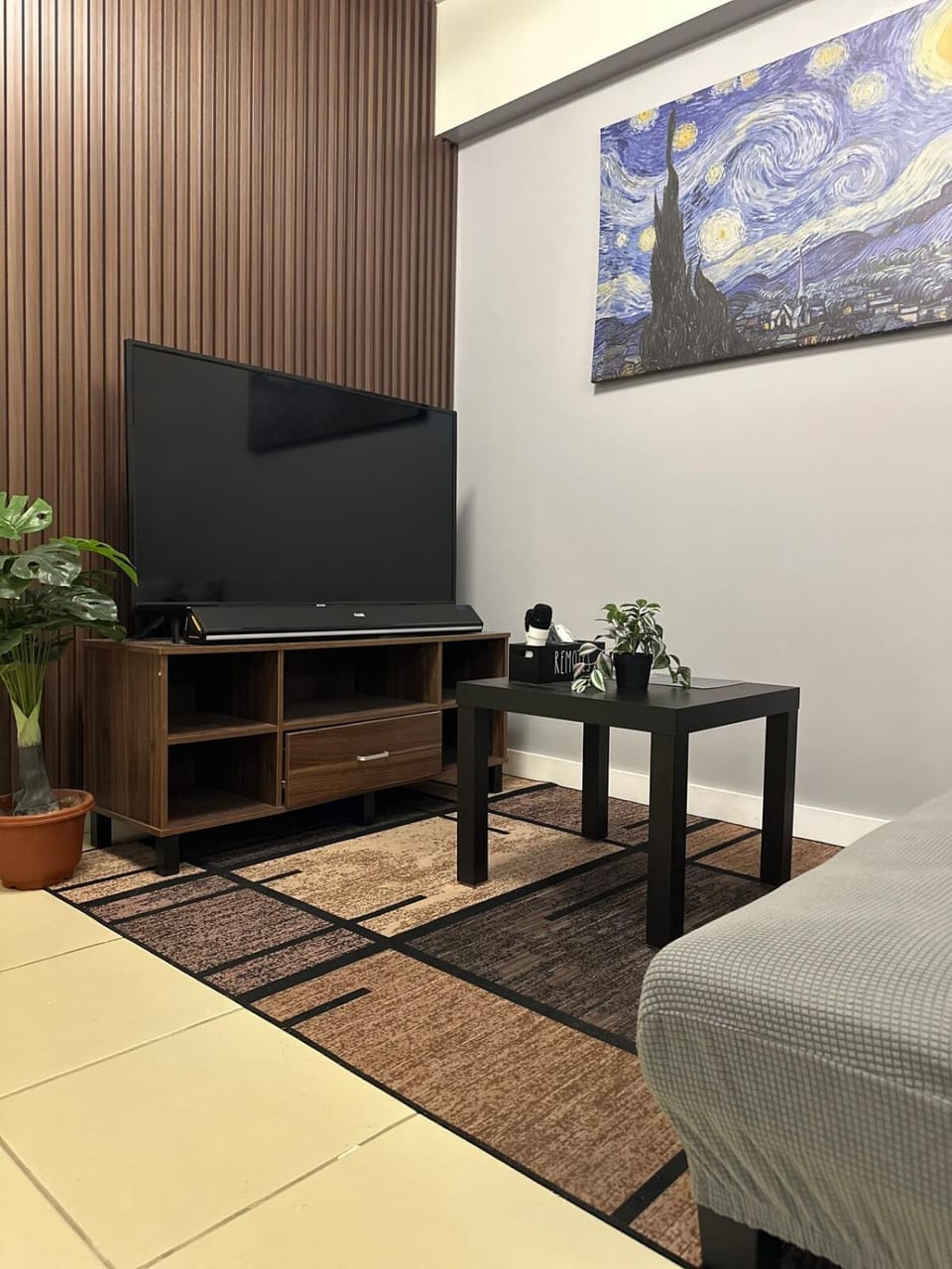 Ezras Place Modern Condo with City views Apartment in Muntinlupa