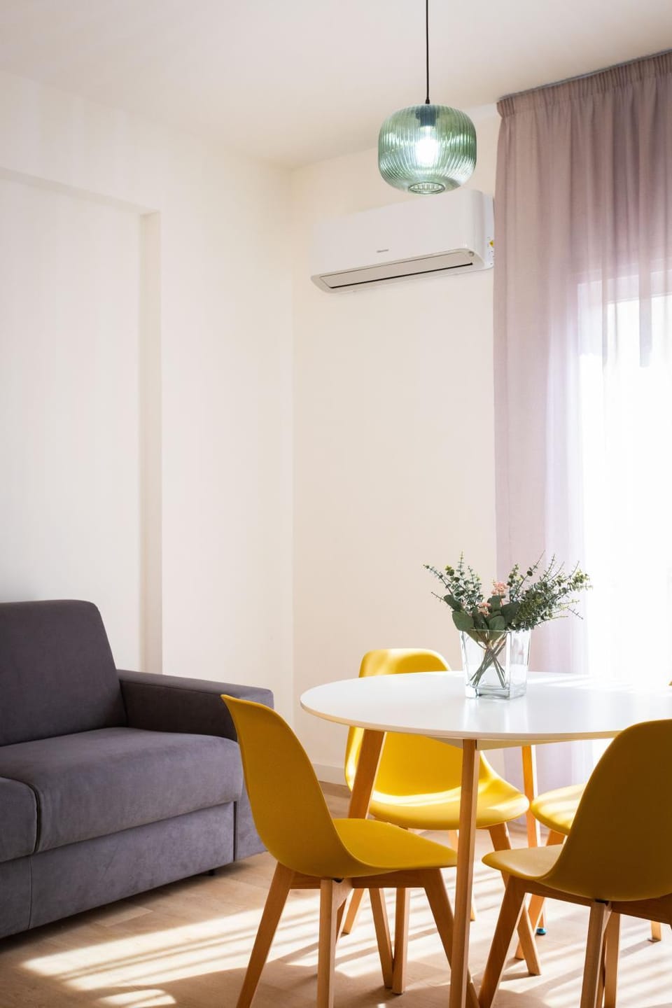 Living room, Dining area, air conditioner