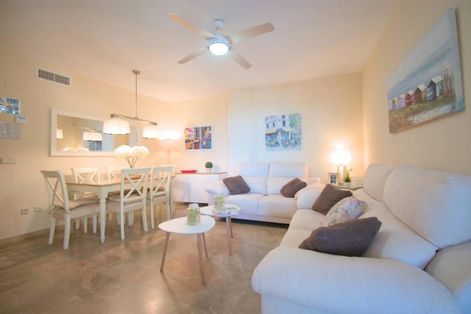 Frente a la playa, Puerto Marino by Edeal Homes Apartment in Dénia