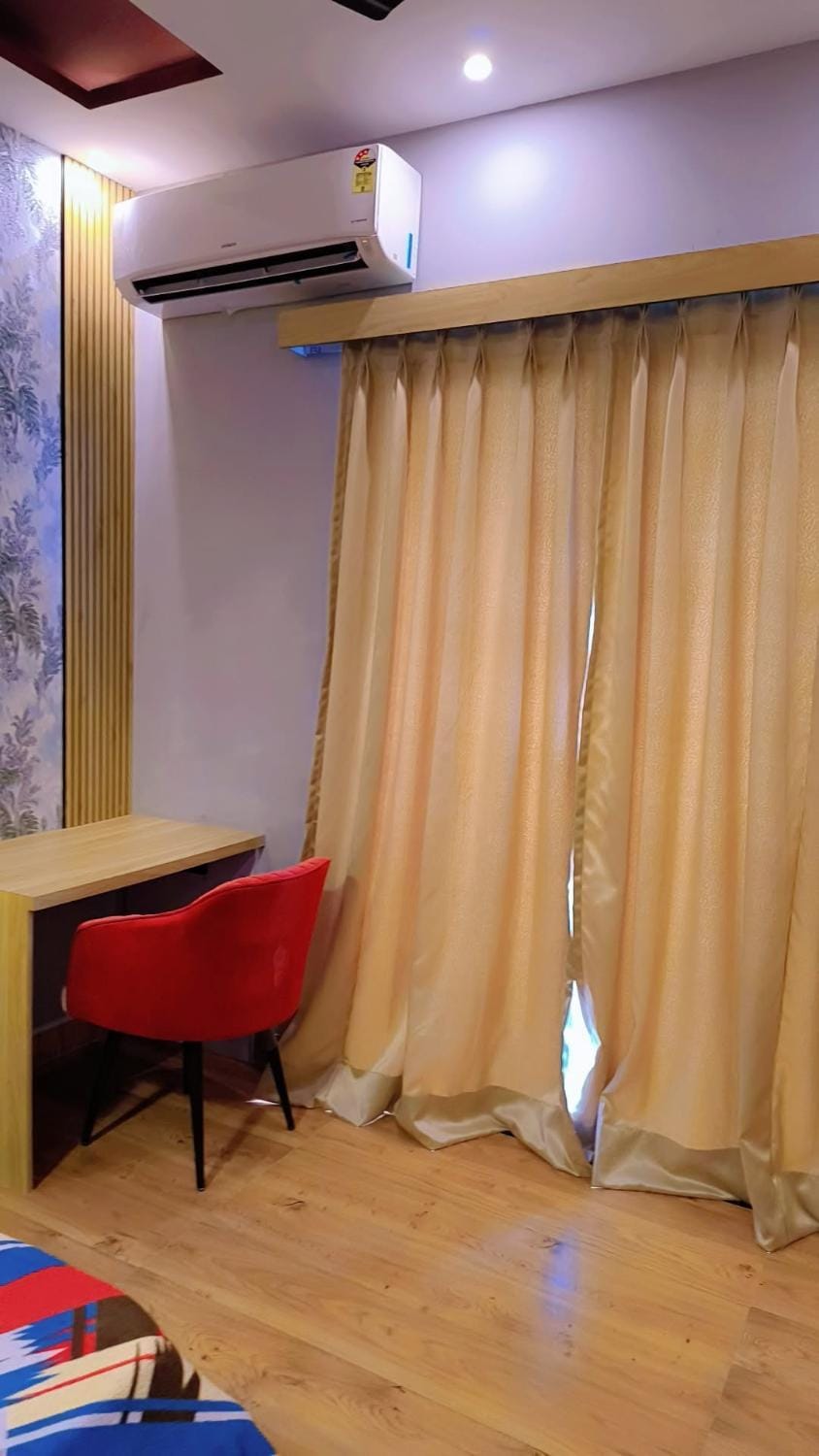 Supreme Suites Apartment in Noida