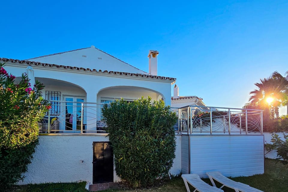 Property building, Garden, Garden view