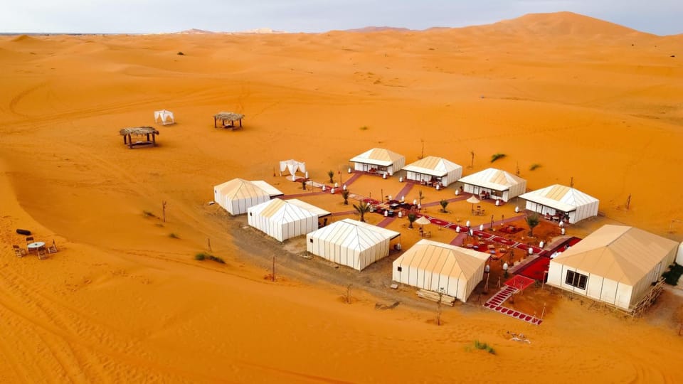 Day, Natural landscape, group of guests