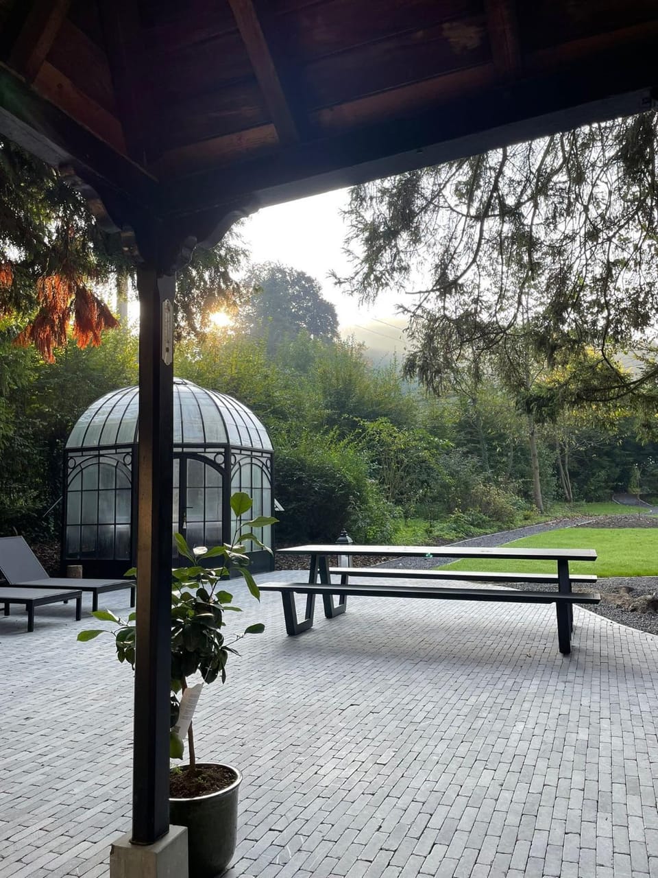 Spring, Day, Natural landscape, Spa and wellness centre/facilities