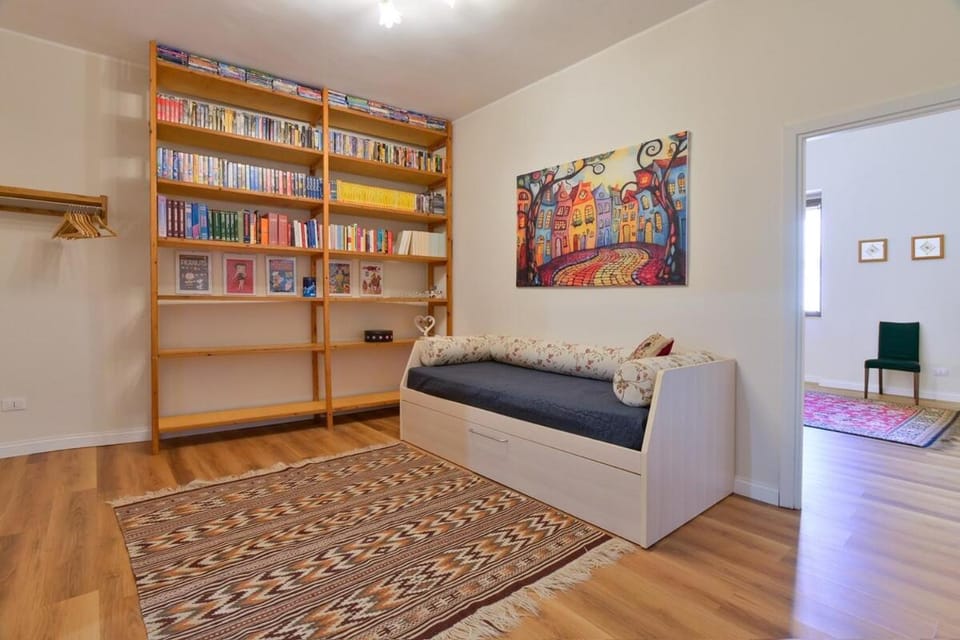 Library, Living room