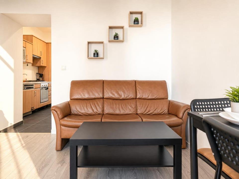 Kitchen or kitchenette, Living room, Seating area, Dining area, pet friendly