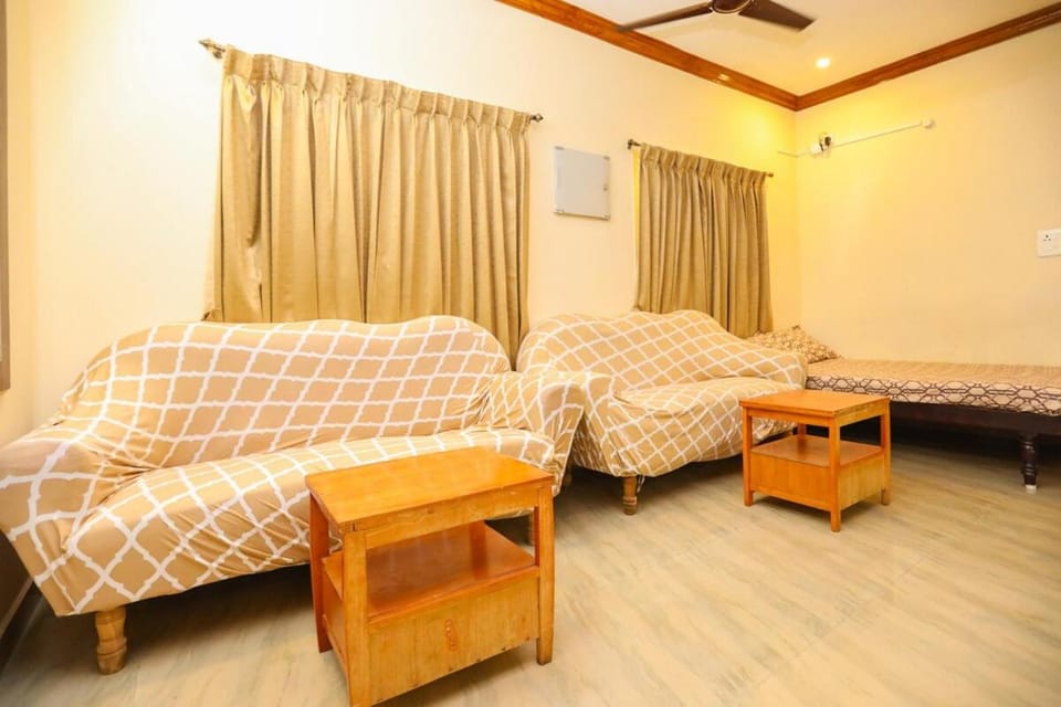 Bed, Living room, Seating area