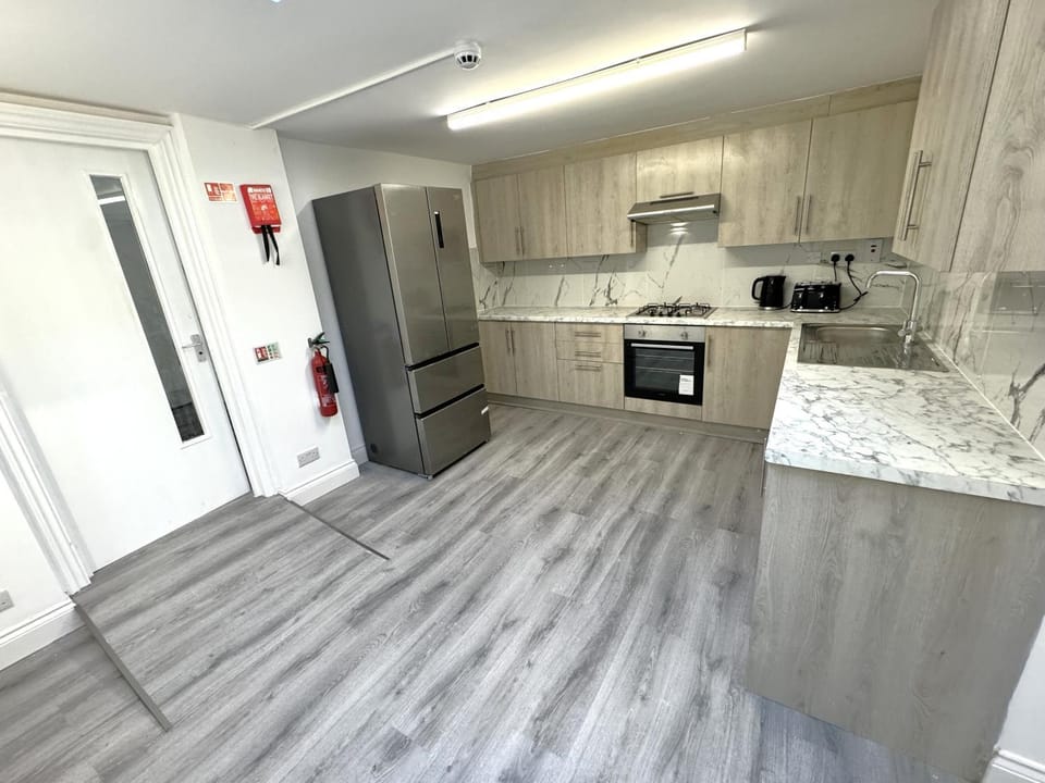 Charming 3 Bed Home Stay Villa in London