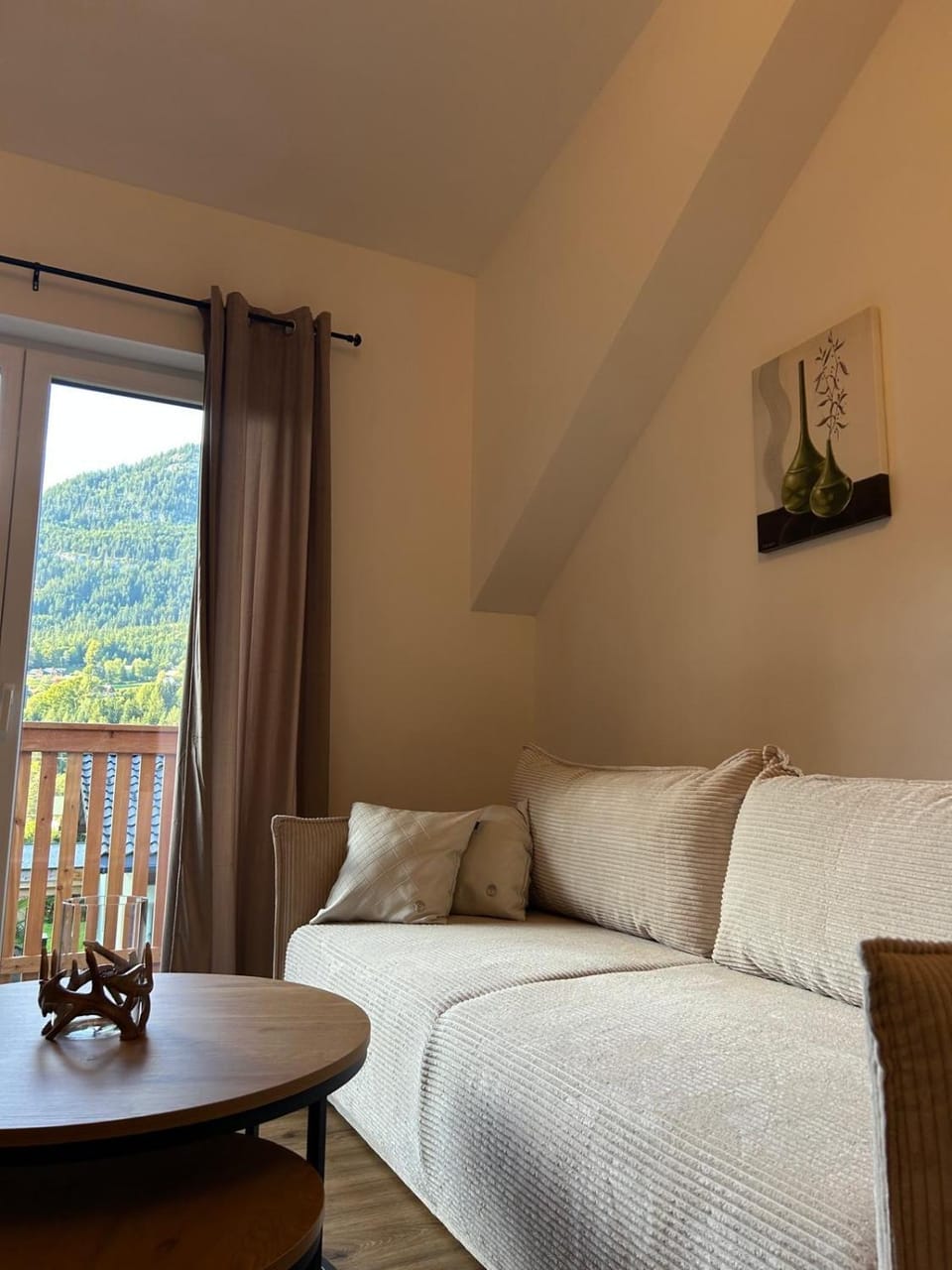 Natural landscape, Living room, Mountain view