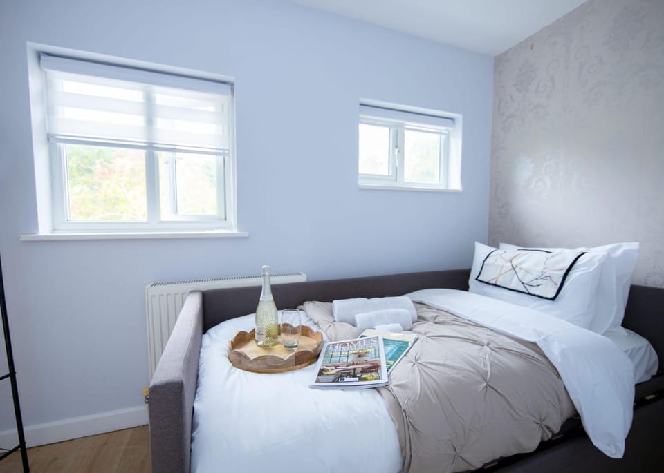 Bed, Food and drinks, Photo of the whole room, Seating area, Bedroom, heating, heating, internet, internet, towels
