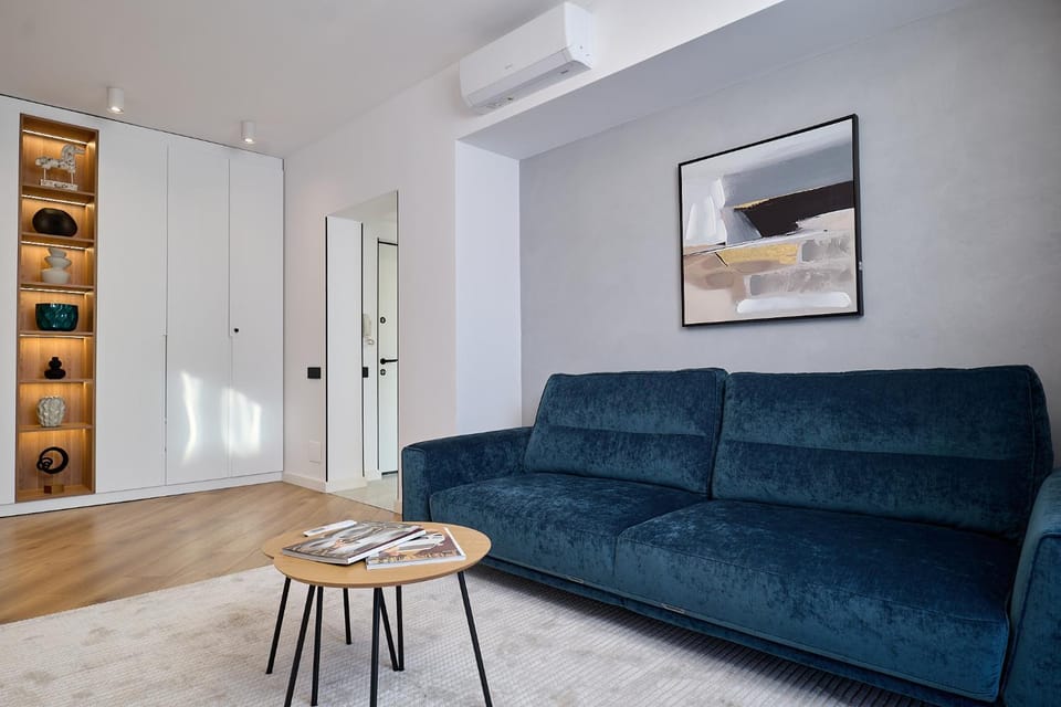 CHANTTAL Luxury - ACADEMY Apartment in Bucharest
