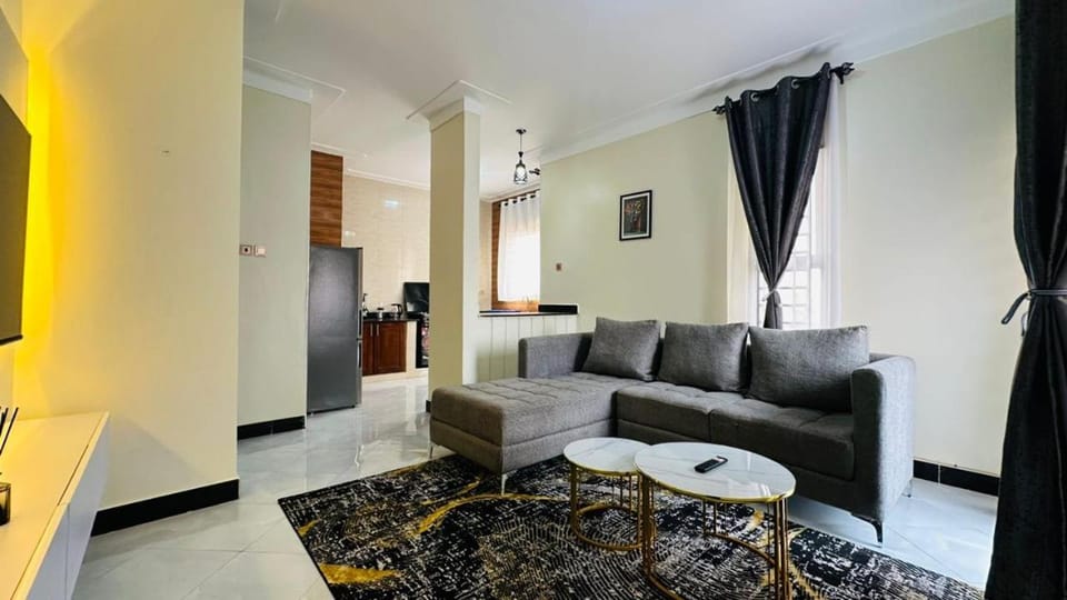 Serenity suites, Kiwatule Apartment in Kampala