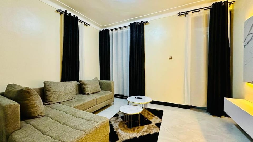Serenity suites, Kiwatule Apartment in Kampala