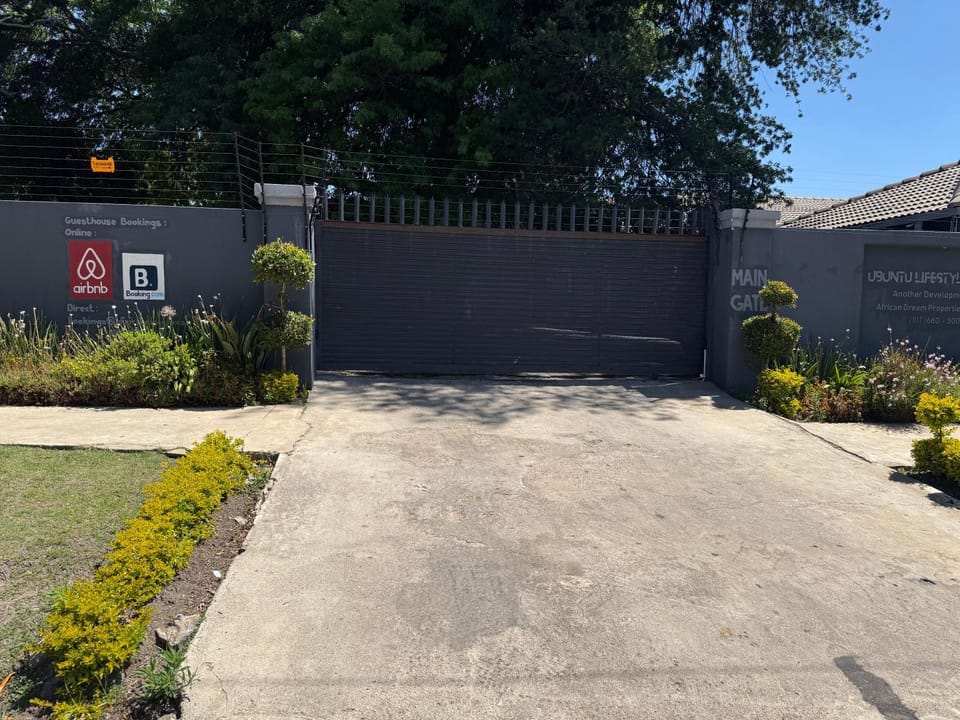 UbuntuLifeStyleEstate-Premium Suite Bed and Breakfast in Gauteng