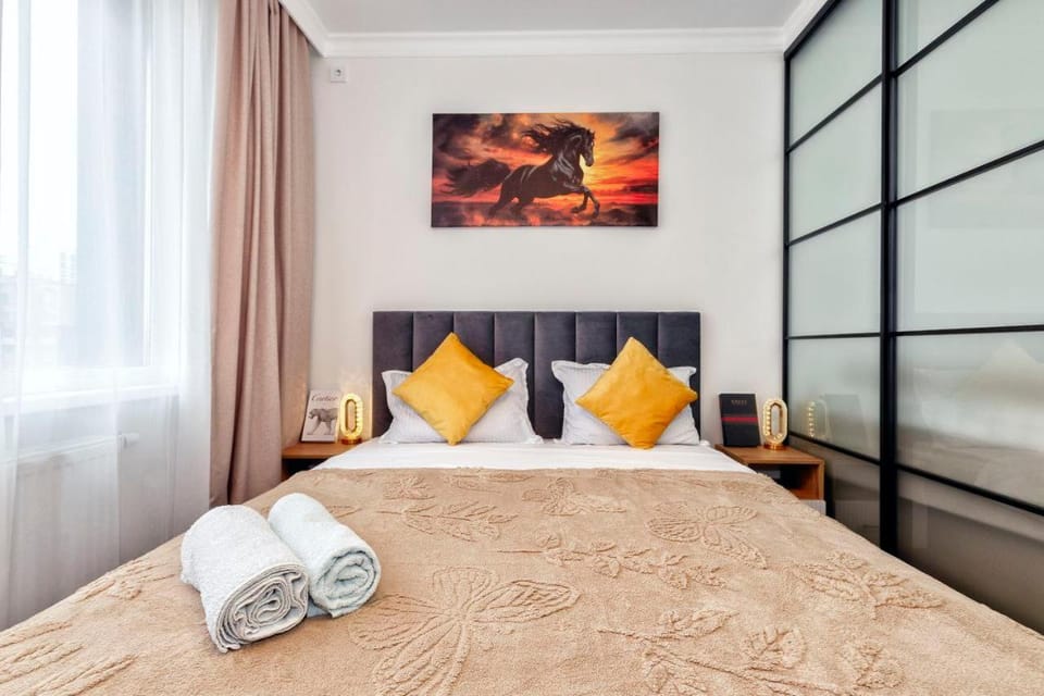 Facade/entrance, Bed, Photo of the whole room, Bedroom, towels