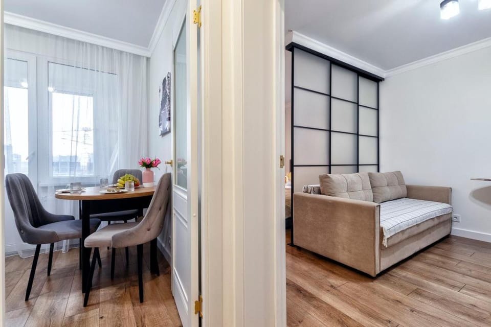 Living room, Photo of the whole room, Seating area, Dining area, Bedroom