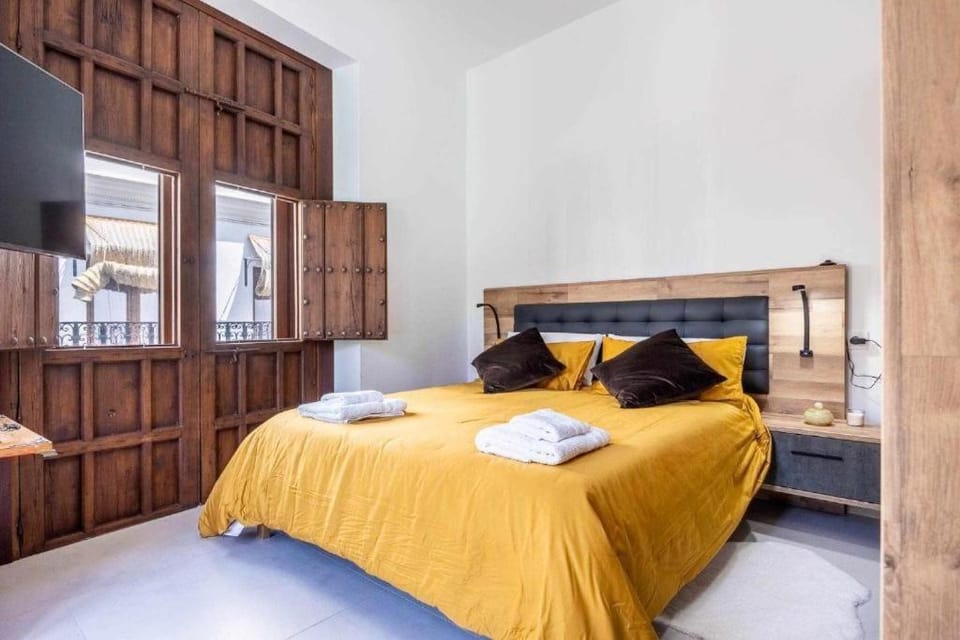 Bed, Bedroom