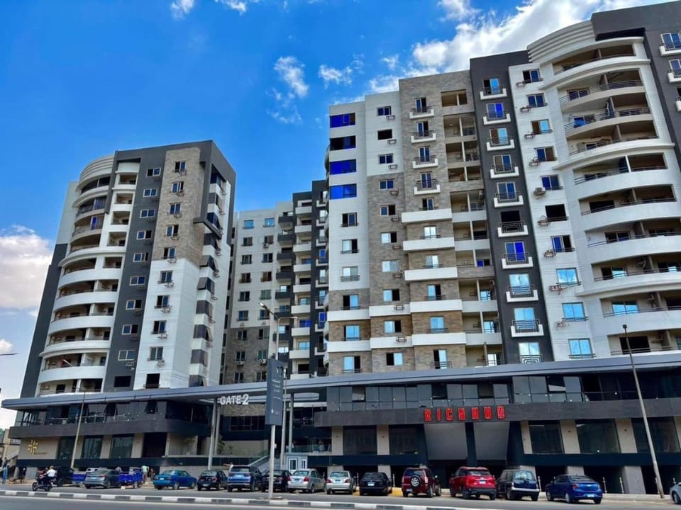 شقه فندقيه راقيه بكمبوند ريتش هاوس Apartment in Cairo Governorate