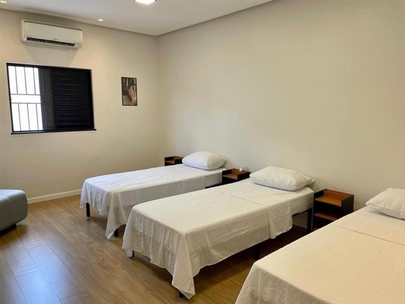 Bedroom, air conditioner