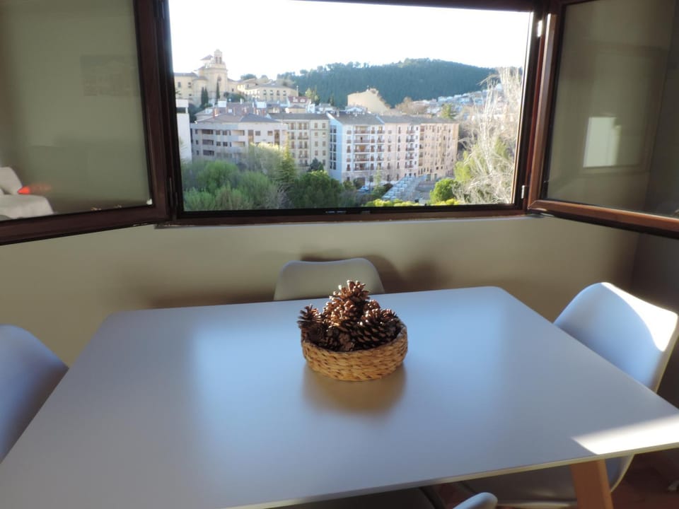 View (from property/room), Dining area, City view