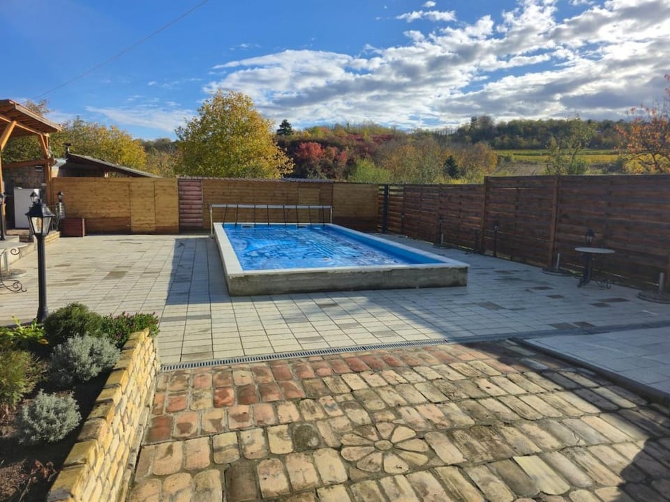 RentiGo Vikendica 11 11 Cardak with Pool BBQ and Nature View House in Novi Sad