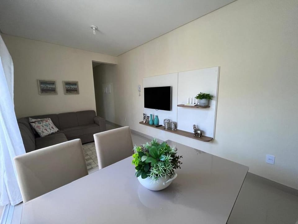 Apartamento com piscina a 400 mts da praia Apartment in Florianopolis