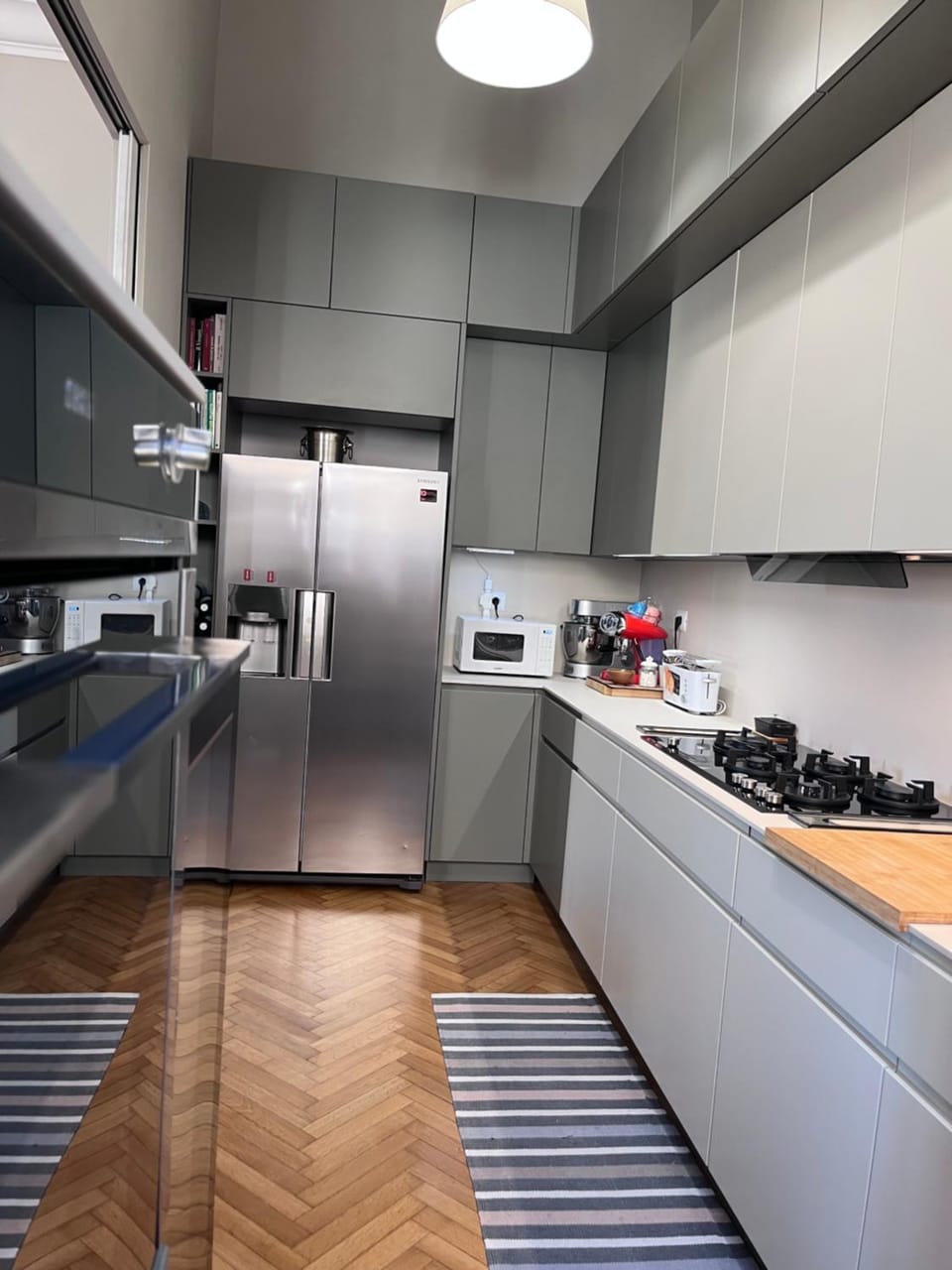 Kitchen or kitchenette, dishwasher, minibar, oven, stove, toaster