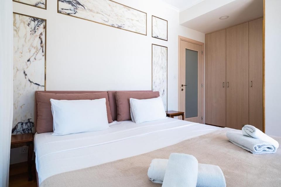 Bed, Photo of the whole room, Bedroom, towels, wardrobe
