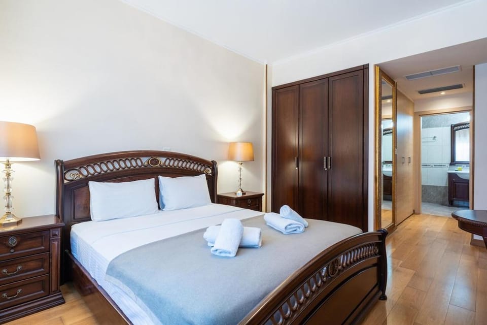 Bed, Photo of the whole room, Bedroom, towels, wardrobe