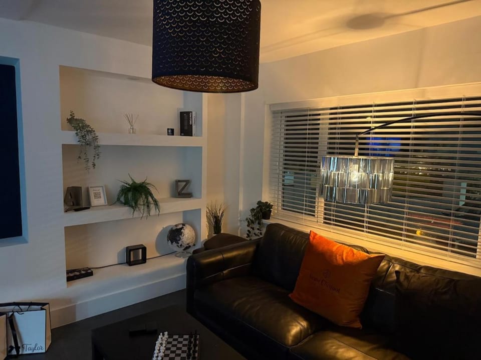 Hyacinth House House in Birmingham