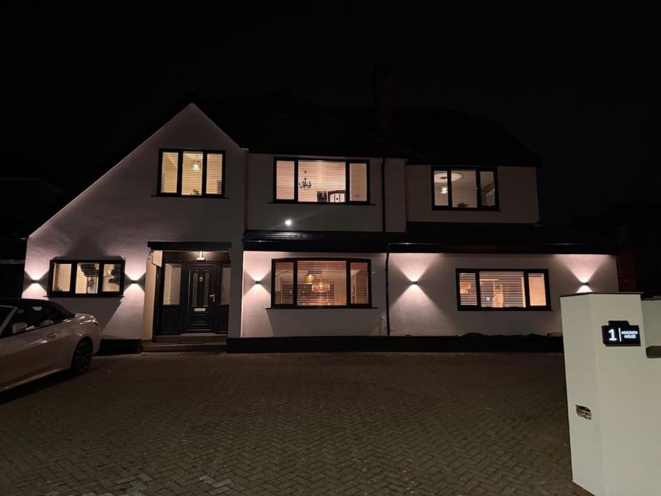 Hyacinth House House in Birmingham