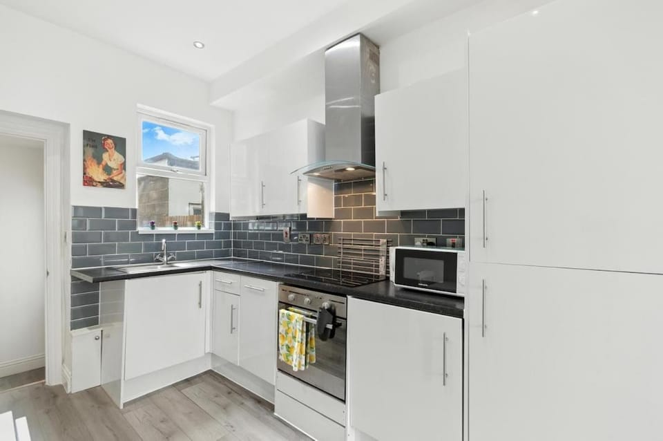 The blue gate Apartment in Croydon