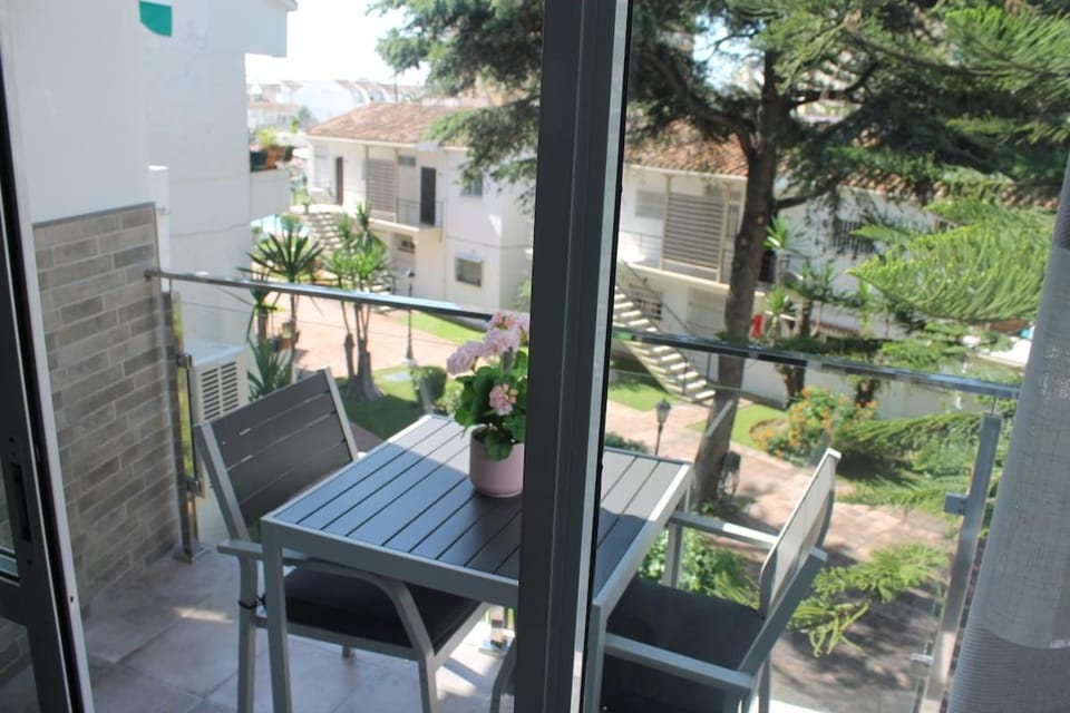 Bonito Apartamento ubicado en La Carihuela Apartment in Torremolinos