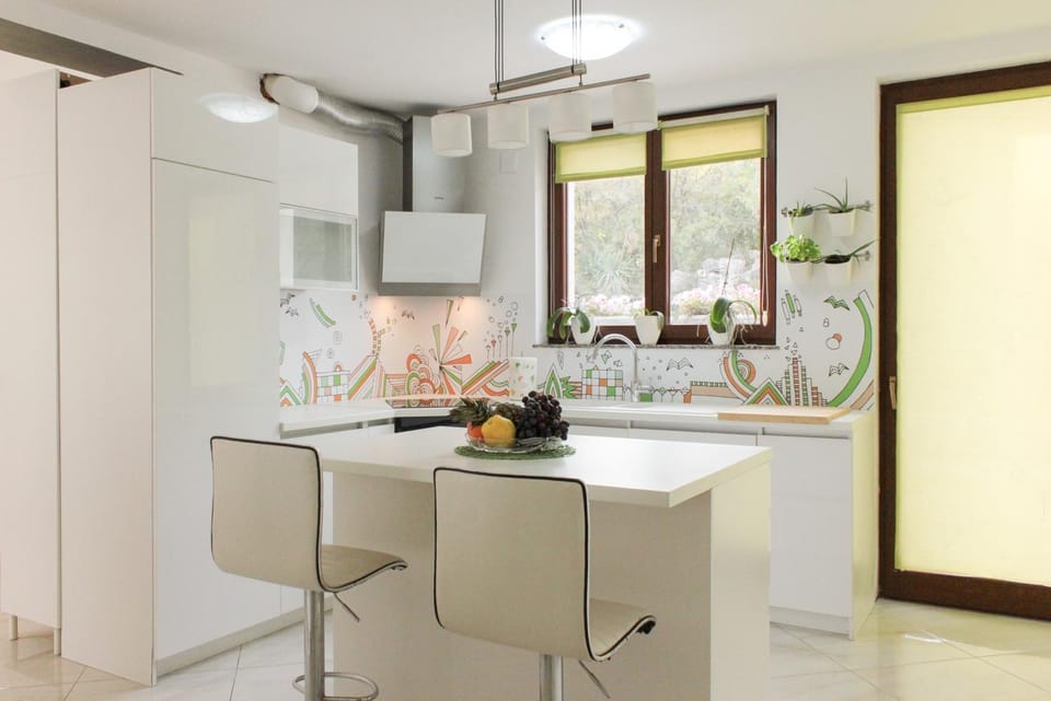 Kitchen or kitchenette, oven, stove