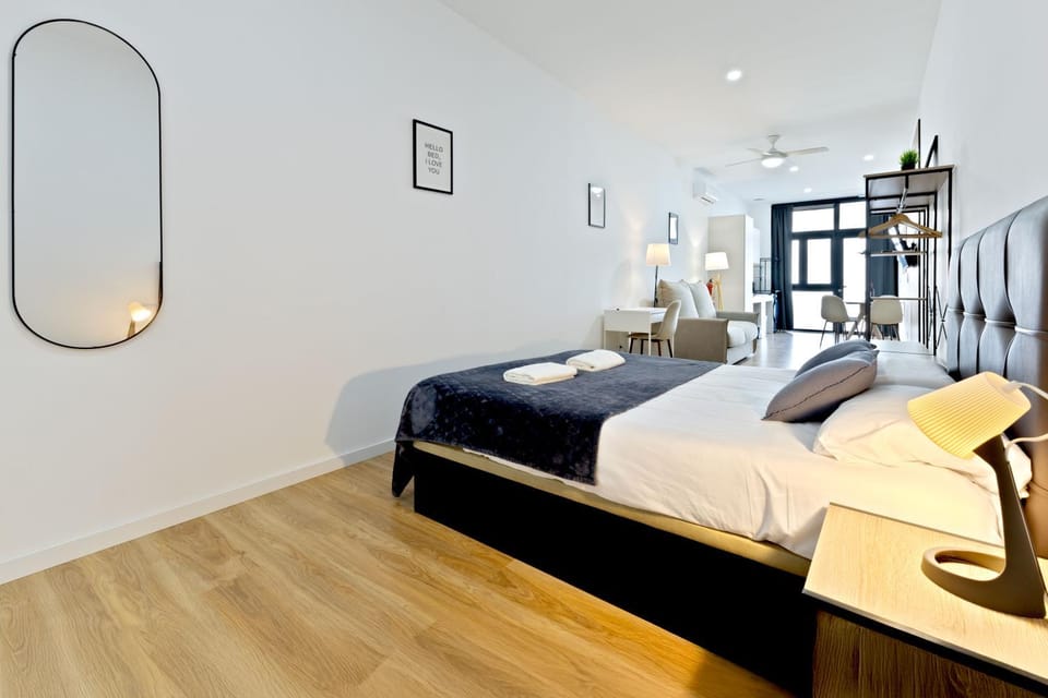 Bed, Photo of the whole room