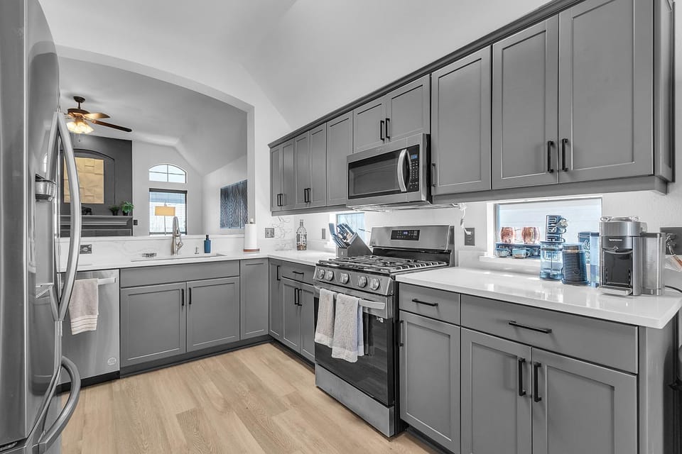Relaxing College Station Retreat with Hot Tub House in College Station
