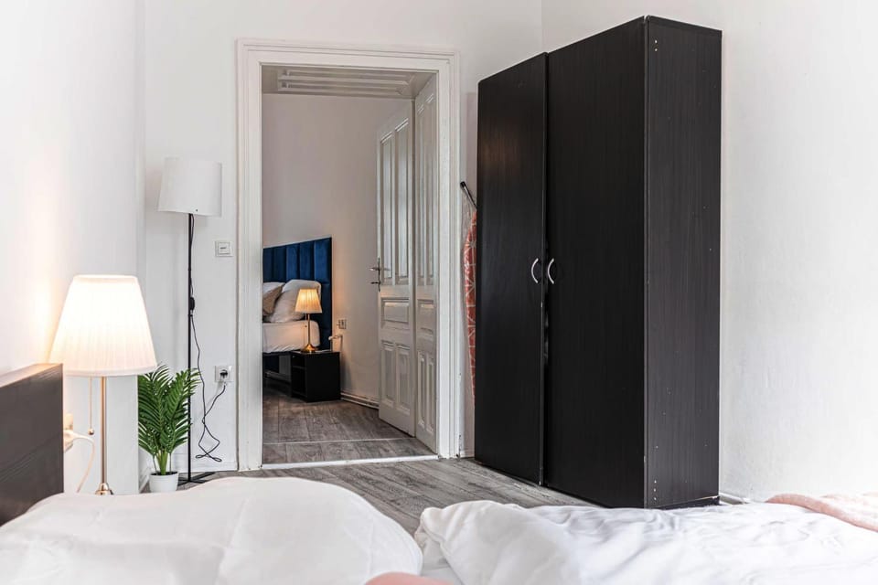 Bed, Bedroom, wardrobe