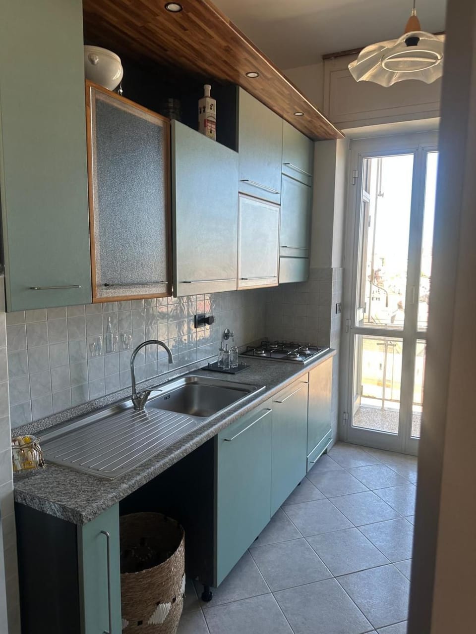 Kitchen or kitchenette