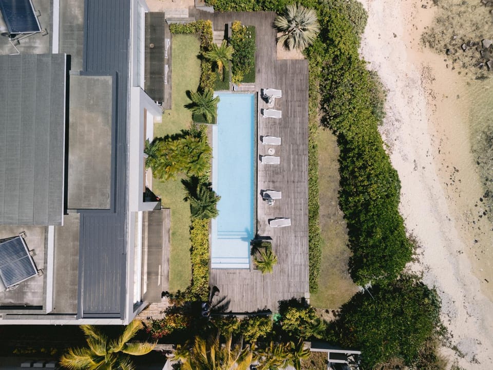 Property building, Natural landscape, Bird's eye view, Swimming pool, Swimming pool