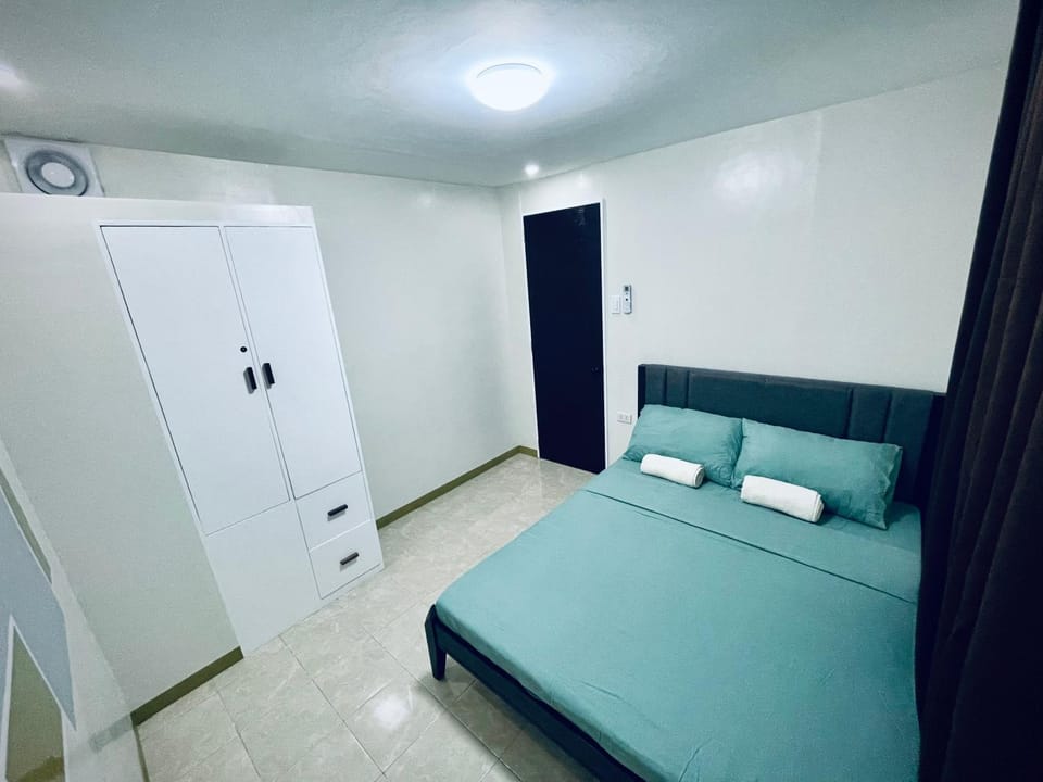 Bed, Bedroom, wardrobe
